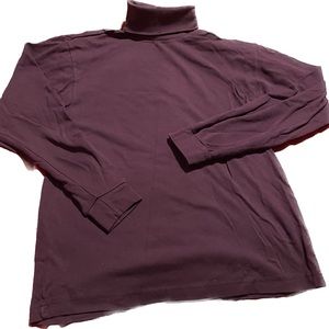 Eddie Bauer plum turtle neck size medium